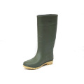 Botas de lluvia (superior verde / suela amarilla).